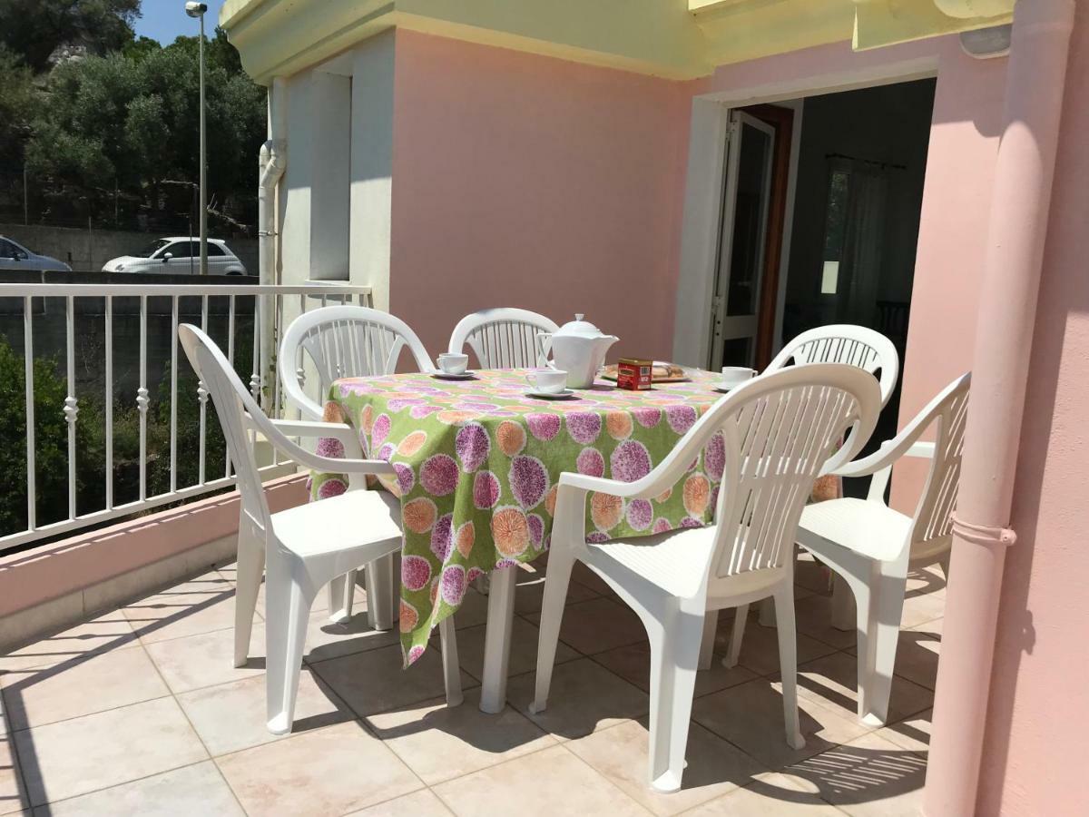 Apartamento Casa Rosa Cala Gonone Exterior foto